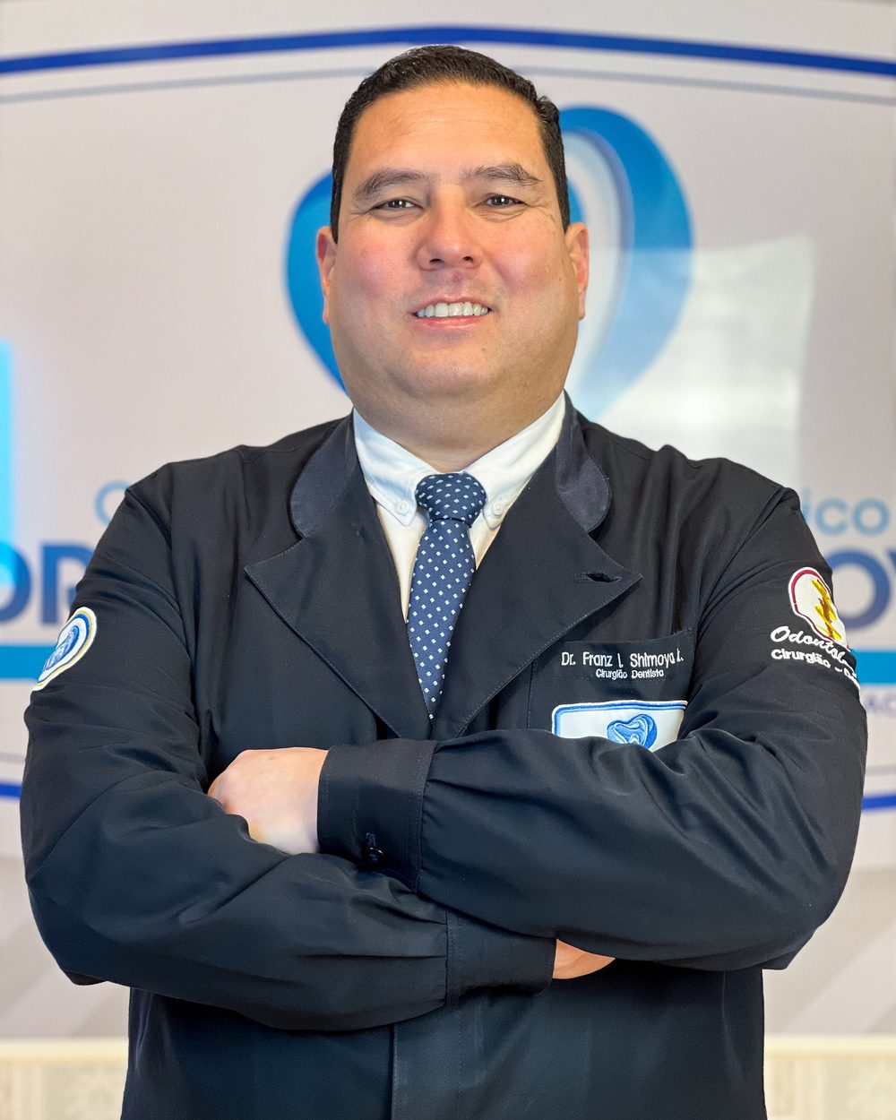 Dr. Franz Shimoya, cirurgião dentista